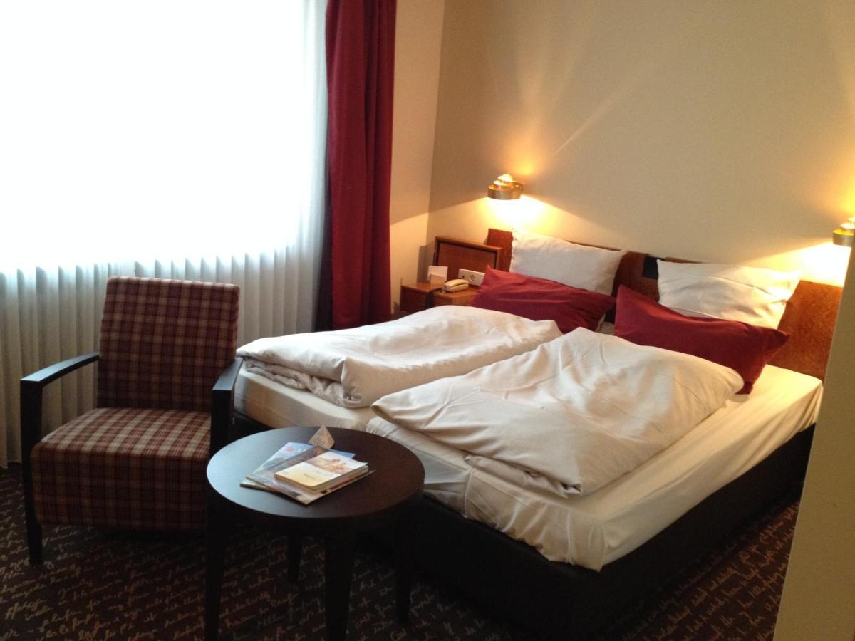Standard Double Room,174589206:JPEG